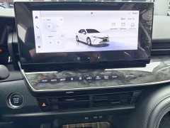 Toyota Camry 2.0L GVP Luxury - ფოტო 10