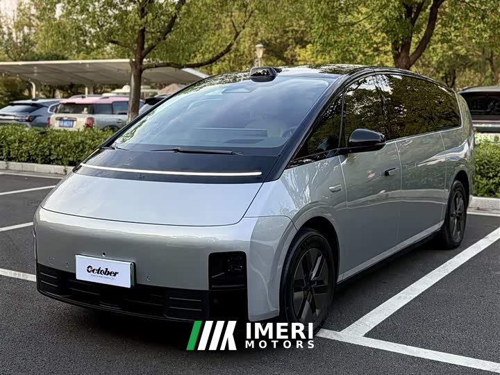 Li Auto Li Xiang MEGA Ultra