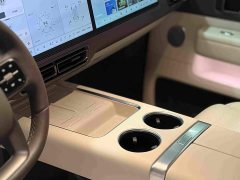 Li Auto Li Xiang MEGA 2024 Ultra - ფოტო 18