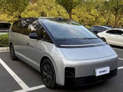 Li Auto Li Xiang MEGA 2024 Ultra - ფოტო 4