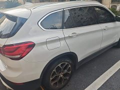 BMW X1 sDrive25Li Premier - ფოტო 3