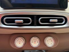 Wuling Hongguang MINIEV Fourth Generation Four-Door Premium Plus Edition - ფოტო 10