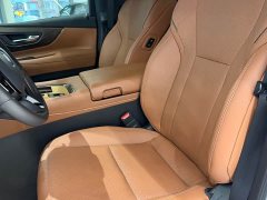 Toyota Vellfire 2024 Crown Hybrid 2.5L Executive Premier Edition - ფოტო 12