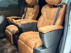 Toyota Vellfire 2024 Crown Hybrid 2.5L Executive Premier Edition - ფოტო 13