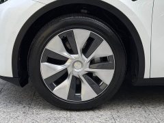 Tesla Model Y Long Range All-Wheel Drive - ფოტო 17