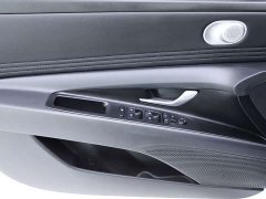 Hyundai Elantra 2023 1.5L CVT Luxury - ფოტო 11