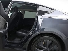 Tesla Model Y Long Range All-Wheel Drive - ფოტო 14