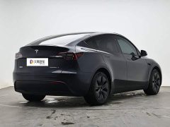 Tesla Model Y Long Range All-Wheel Drive - ფოტო 3