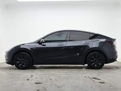 Tesla Model Y Long Range All-Wheel Drive - ფოტო 6