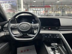 Hyundai Elantra 1.5L CVT Luxury - ფოტო 8