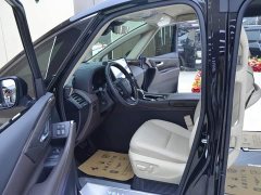 Toyota Vellfire 2025 Crown Hybrid 2.5L Ink Gold Executive Edition - ფოტო 4