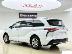 Toyota Sienna 2021 2.5L Hybrid Premium Edition - ფოტო 7