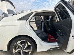 Hyundai Elantra 1.5L CVT GLX Elite - ფოტო 14