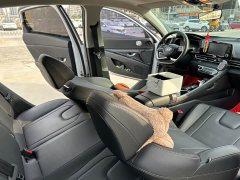 Hyundai Elantra 1.5L CVT GLX Elite - ფოტო 18