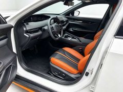 Changan UNI-V 1.5T Premium Sport - ფოტო 4