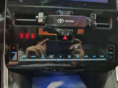 Toyota Avalon Hybrid 2.5L Luxury - ფოტო 13