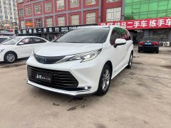 Toyota Sienna 2023 2.5L Hybrid Premium Edition - ფოტო 1
