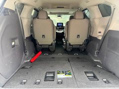 Toyota Sienna 2023 2.5L Hybrid Premium Edition - ფოტო 10