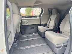 Toyota Sienna 2023 2.5L Hybrid Premium Edition - ფოტო 9