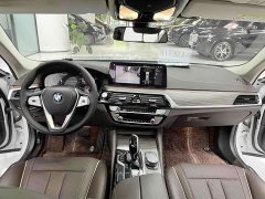 BMW 5 Series 530Li xDrive Luxury Package - ფოტო 4