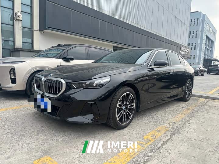 BMW 5 Series 530Li Premier M Sport Package - ავტომობილი ჩინეთიდან
