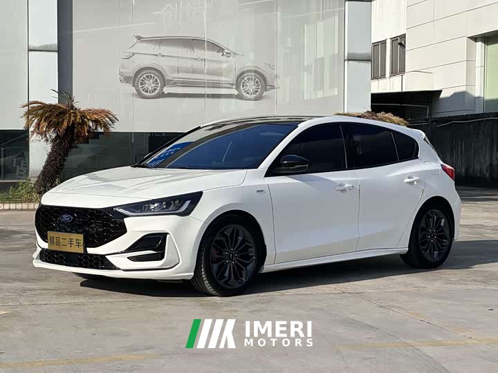 Ford Focus Hatchback EcoBoost 180 Automatic ST Line - ავტომობილი ჩინეთიდან