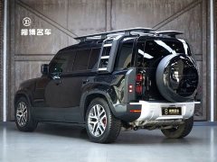 Land Rover Defender 110 3.0T P400 Dark Edition - ფოტო 3