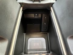 Mercedes-Benz V-Class 2020 V 260 L Long Wheelbase Luxury Edition - ფოტო 9