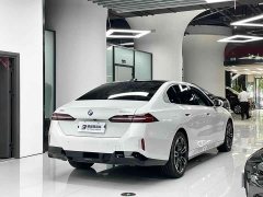 BMW 5 Series 530Li Premier M Sport Package - ფოტო 11