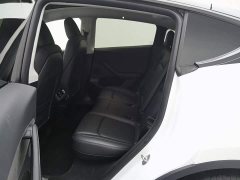 Tesla Model Y Rear-Wheel Drive - ფოტო 15