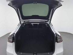 Tesla Model Y Rear-Wheel Drive - ფოტო 16