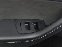 Tesla Model Y Rear-Wheel Drive - ფოტო 9