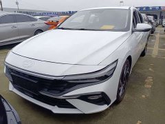 Hyundai Elantra 2023 1.5L CVT Luxury - ფოტო 1
