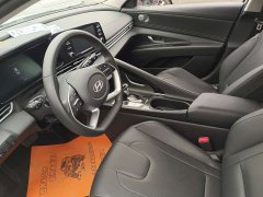 Hyundai Elantra 2023 1.5L CVT Luxury - ფოტო 3