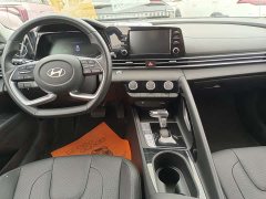 Hyundai Elantra 2023 1.5L CVT Luxury - ფოტო 5