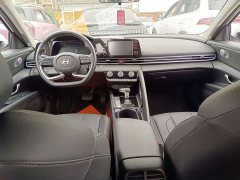 Hyundai Elantra 2023 1.5L CVT Luxury - ფოტო 6