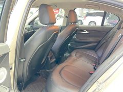 BMW 1 Series 120i M Sport - ფოტო 6