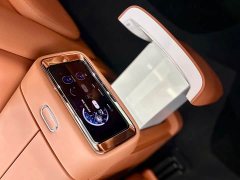 AITO M9 Extended Range Ultra 6-Seater - ფოტო 11