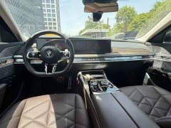 BMW 7 Series 2023 735Li M Sport Package - ფოტო 5