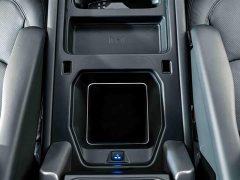 Land Rover Defender Facelift 110 5.0T V8 - ფოტო 17