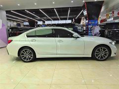 BMW 3 Series 325Li M Sport Package - ფოტო 16