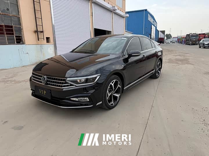 Volkswagen Magotan 2 Million Units Celebration Edition 330TSI DSG Luxury