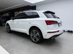 Audi Q5L 40 TFSI Luxury Dynamic - ფოტო 4