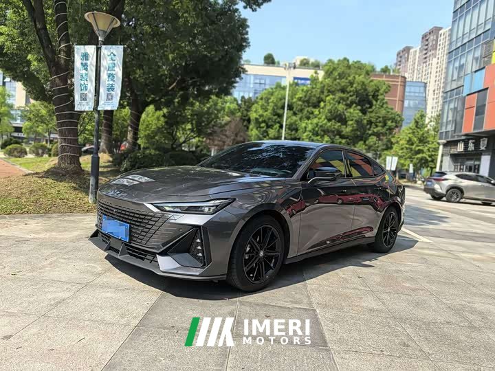 Changan UNI-V 1.5T premium
