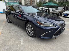 Lexus ES 300h Premium Edition - ფოტო 3