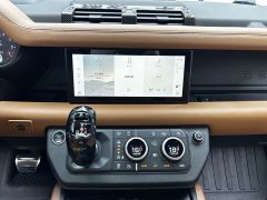 Land Rover Defender 110 P400 X - ფოტო 13