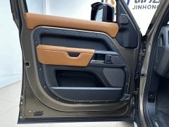 Land Rover Defender 110 P400 X - ფოტო 4