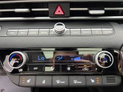 Hyundai Elantra 1.5L CVT Luxury - ფოტო 14