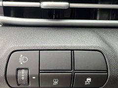 Hyundai Elantra 1.5L CVT Luxury - ფოტო 16