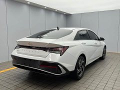 Hyundai Elantra 1.5L CVT Luxury - ფოტო 6